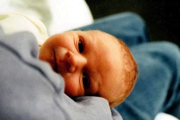 Bild von Nils als Baby vor dem Schicksalsschlag im Jahr 1995.